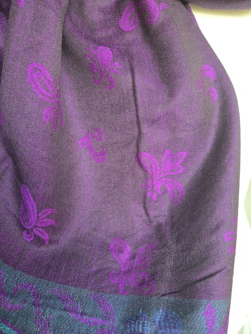 Pasiley Scarf